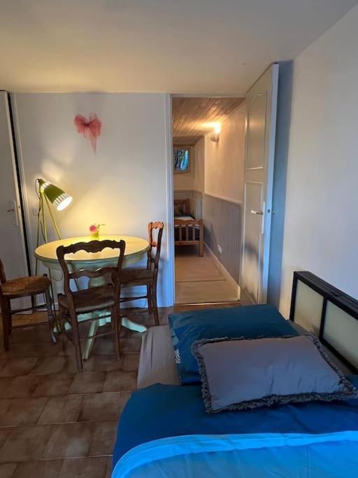 Triplex T4 83M2 Vue Mer Avec Le Patio Et L'Arrivee Autonome Bandol Esterno foto