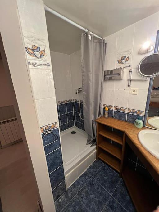 Triplex T4 83M2 Vue Mer Avec Le Patio Et L'Arrivee Autonome Bandol Esterno foto